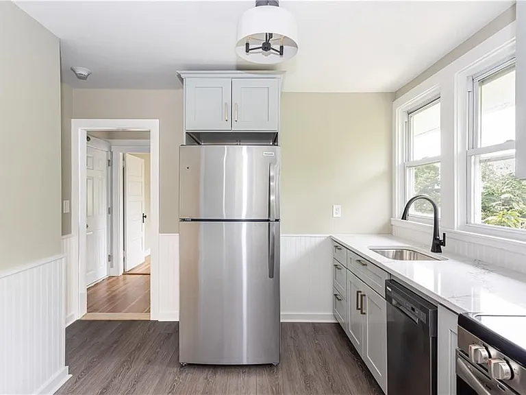 439 Broadway St #D — Photo 12