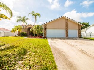 820 Birdie Way, Apollo Beach, FL 33572