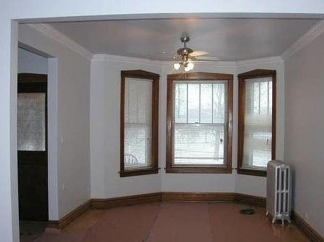 2nd image of 3915 W Schubert Ave