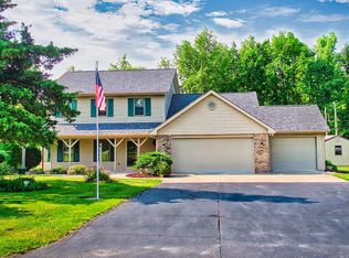 2560 E Maple Dr, Bluffton, IN 46714