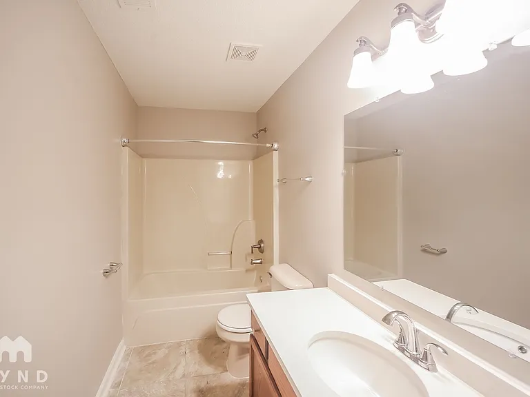 7384 Hunters Forest Dr — Photo 14