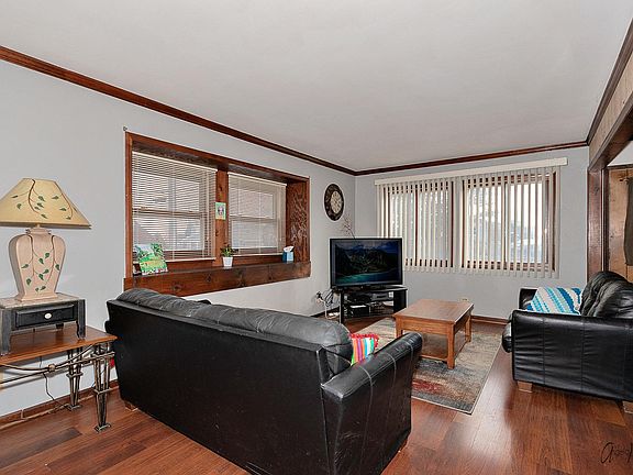 5th image of 822 Southmoor Ln