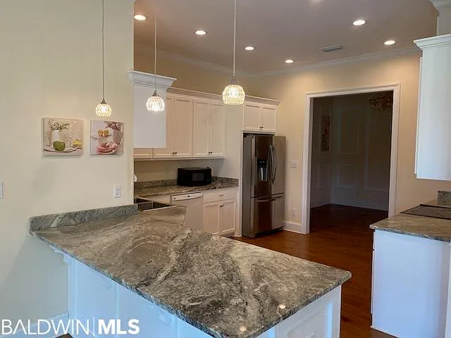 205 S Tee Dr — Photo 7