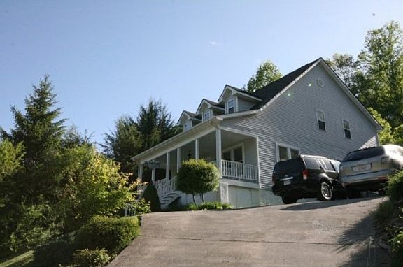 2nd image of 317 Highland Ave NW