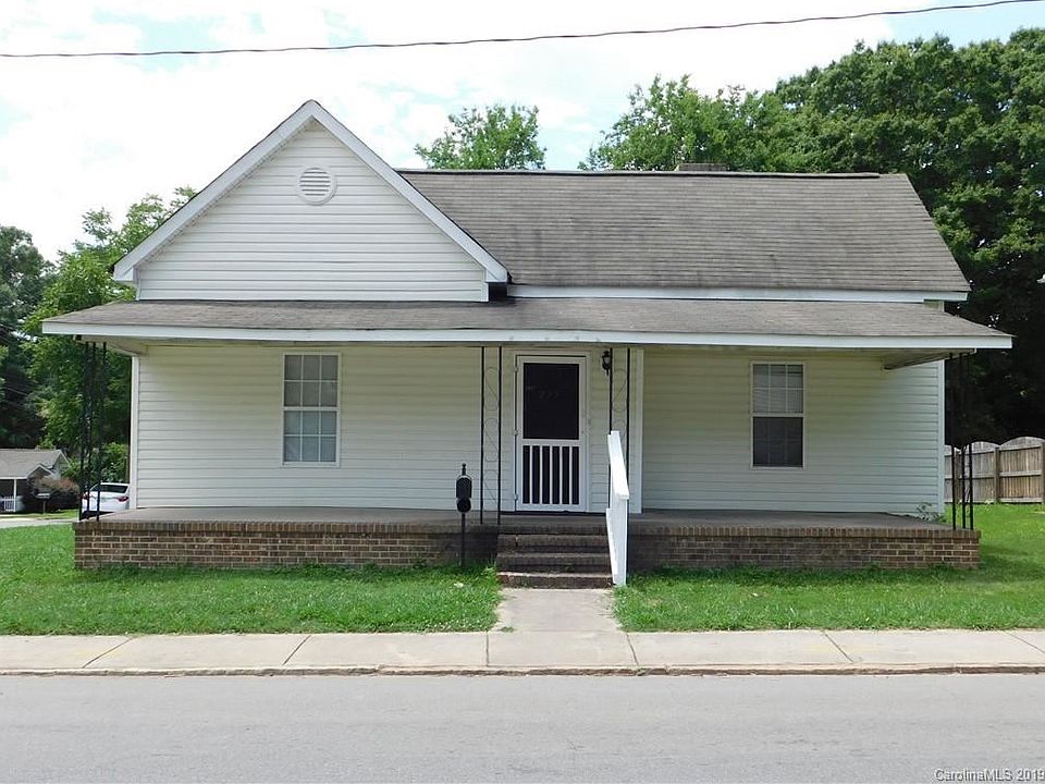 2nd image of 233 Kerr St NW