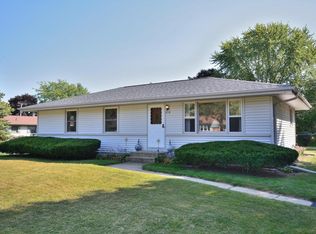 229 Park Ave, Eagle, WI 53119