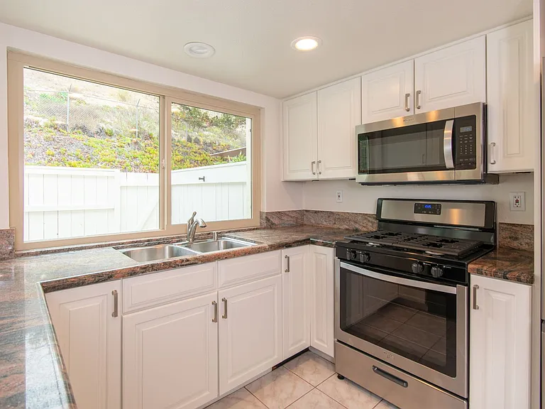 3706 Yale Dr — Photo 14