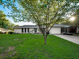 1300 Mildred Ln, Benbrook, TX 76126