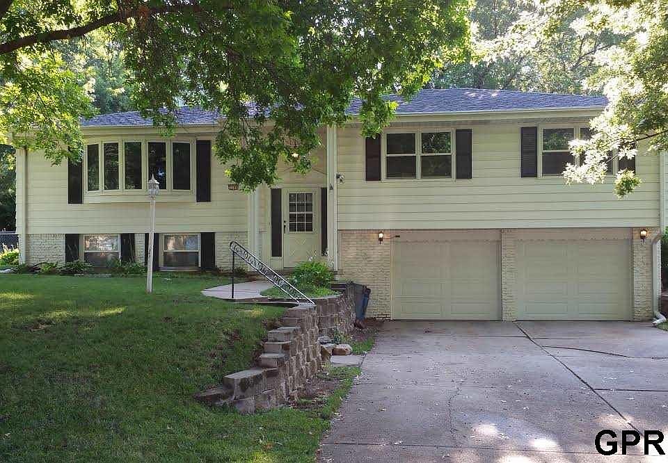 1st image of 3705 S 117th St