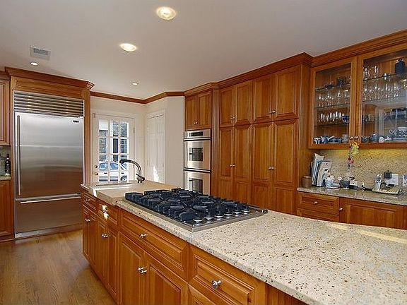 4th image of 4810 Rockwood Pkwy NW