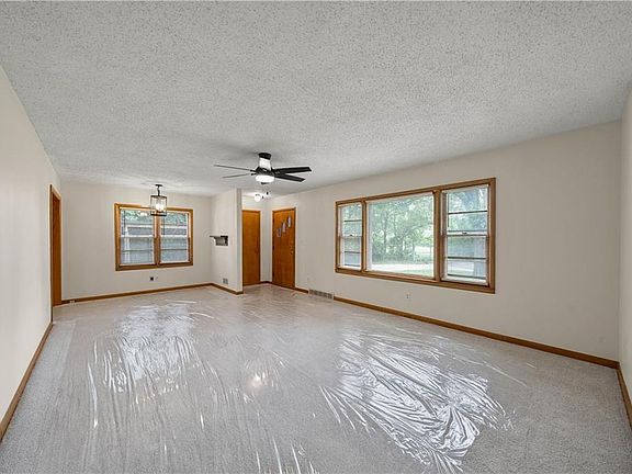 4th image of 4112 Hawthorne Ave