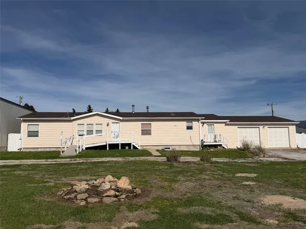11 Wall St, White Sulphur Springs, MT 59645
