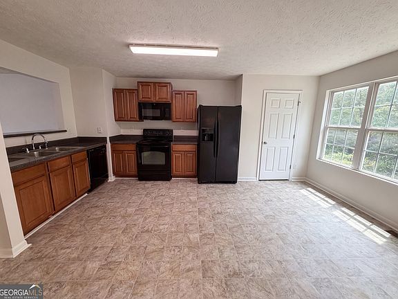 2nd image of 6369 Redan Sq