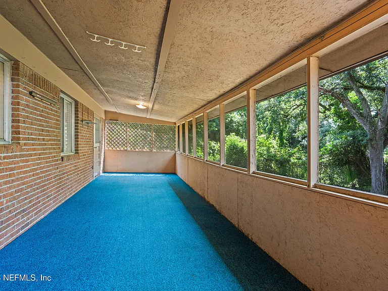 253 Cowry Rd — Photo 22