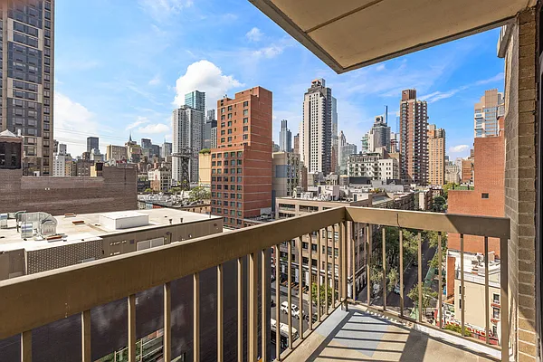 Rented by Nest Seekers International | media 13