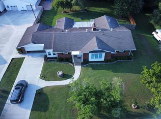 170 Moss Rd, Camden, TN 38320