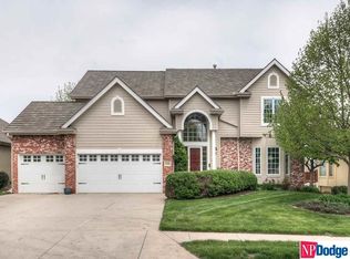 17208 Cinnamon St, Omaha, NE 68135