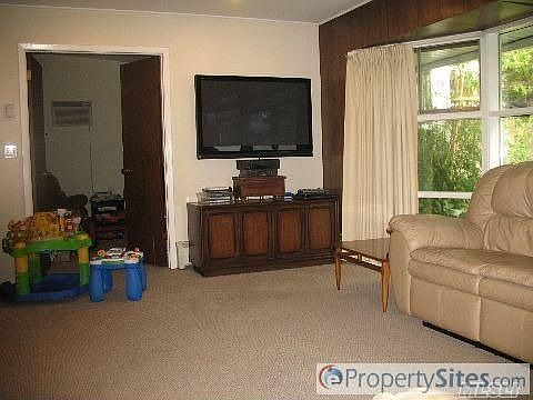 2nd image of 62 Winter Ln