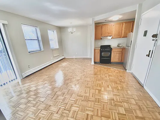 Rented by Papp Realty | media 9