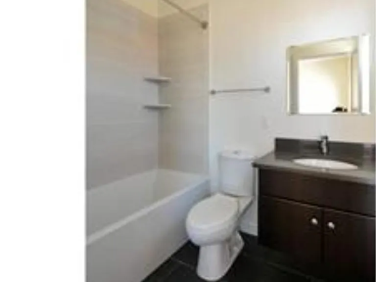 624 N 11th St #B — Photo 5