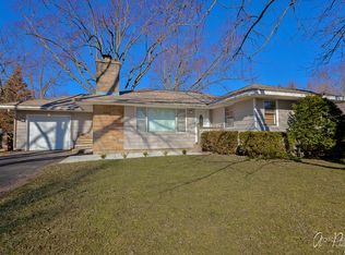 611 S Meadow Rd, McHenry, IL 60050