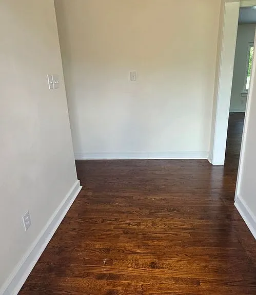 3417 Windsor Rd SW — Photo 3