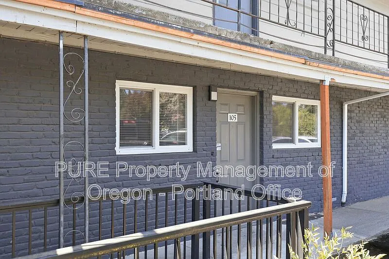 18411 E Burnside St #105