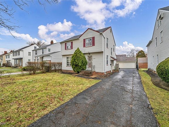 4th image of 3753 Berkeley Rd