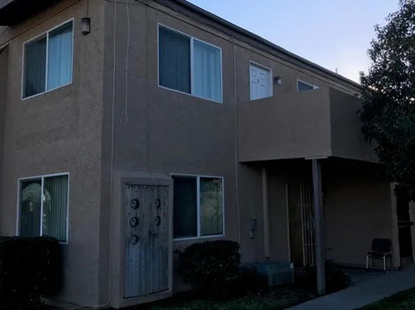 1046 N Willow Ave #D, Rialto, CA 92376