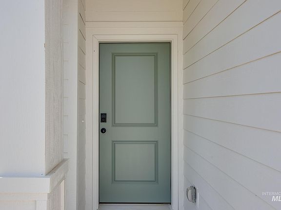 2nd image of 1518 Swissvale Pl