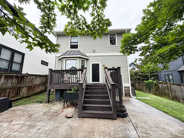 909 Phillips St — Photo 15