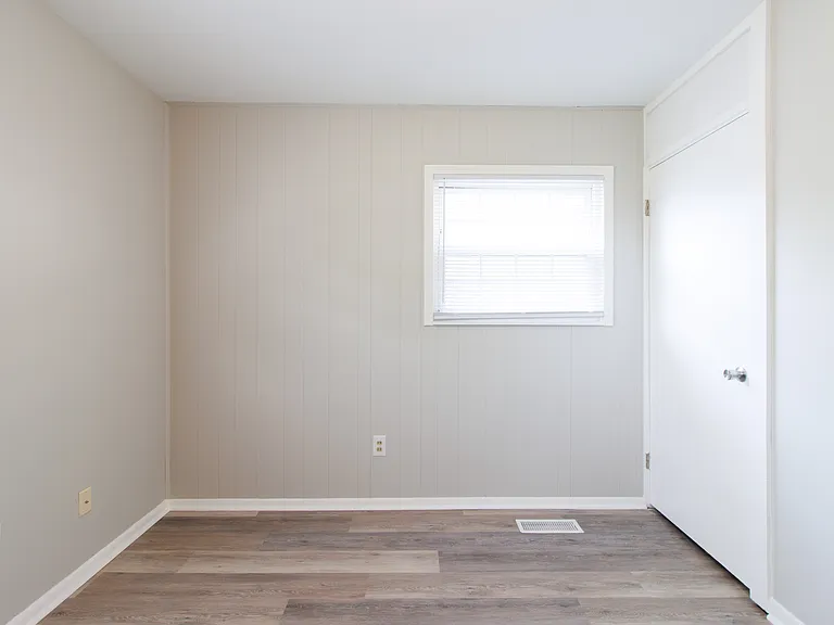 1445 Rolling Ridge Dr — Photo 16