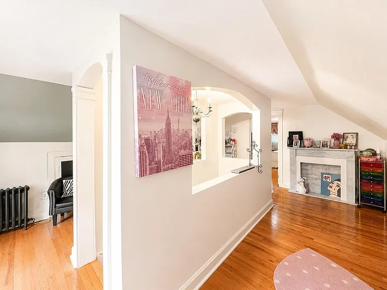 196 Fruit Hill Ave — Photo 14