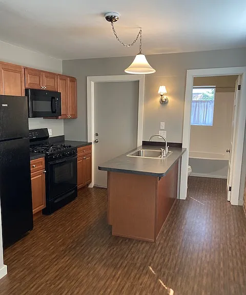 354 Laurel St #3 — Photo 2