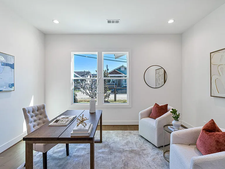 1207 Tabor St — Photo 8