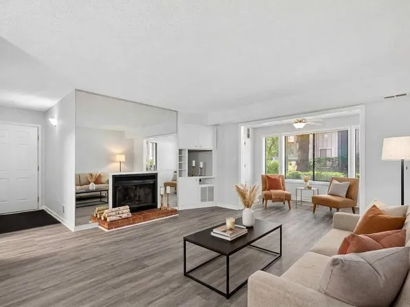 2281 Hunters Run Dr Unit 2281, Reston, VA 20191