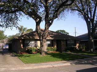30 Sedgefield Dr, Harahan, LA 70123