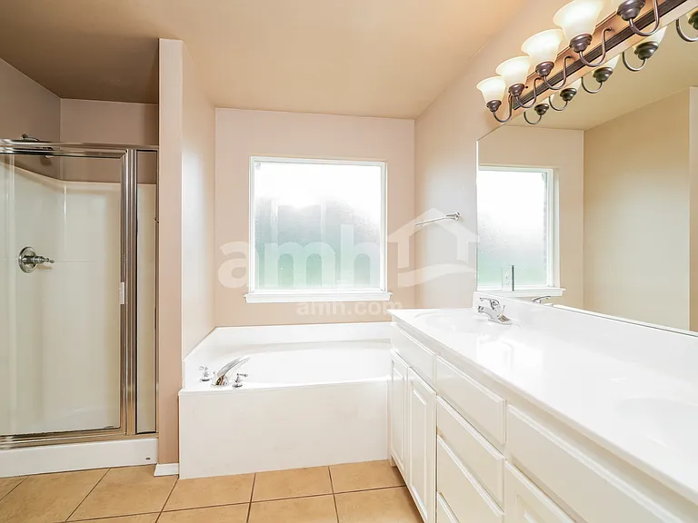 3016 N Ironwood Ave — Photo 12