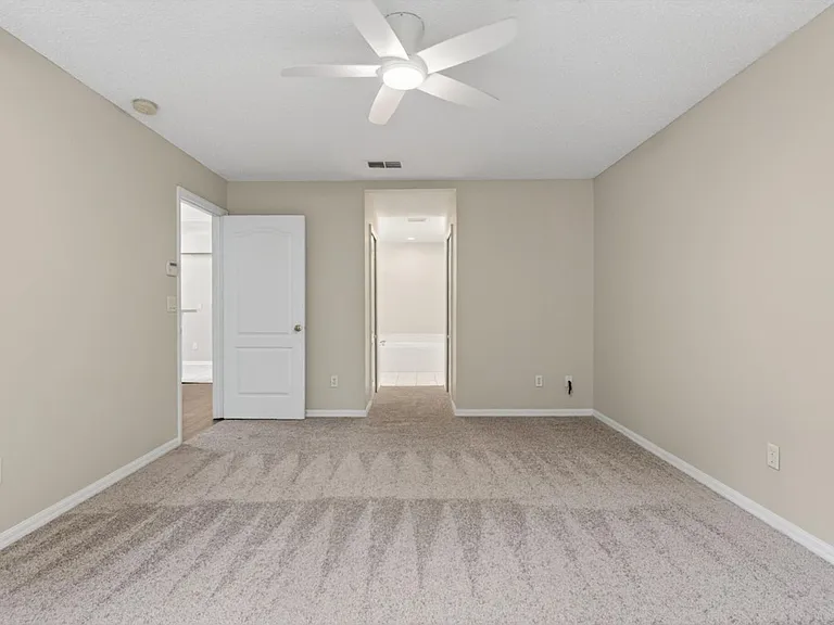 1648 Glen Laurel Dr — Photo 15