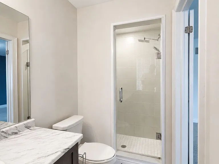 34 Arnold Cres — Photo 10