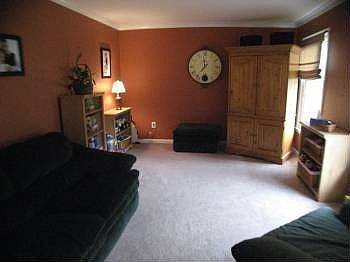 4th image of 124 Jeff Ct