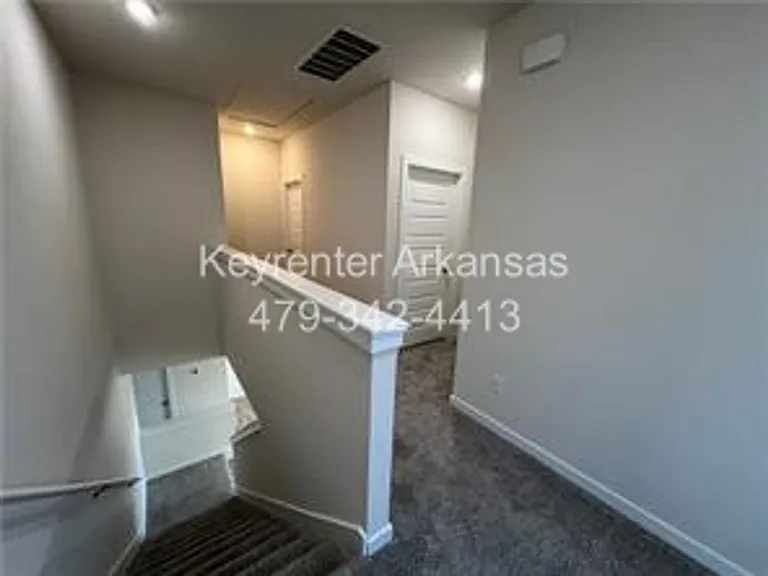 4808 Planetree St — Photo 8