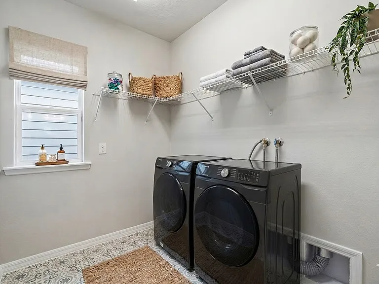 9420 Hartline Way — Photo 24