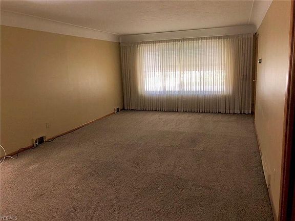 5th image of 6586 Beverly Dr