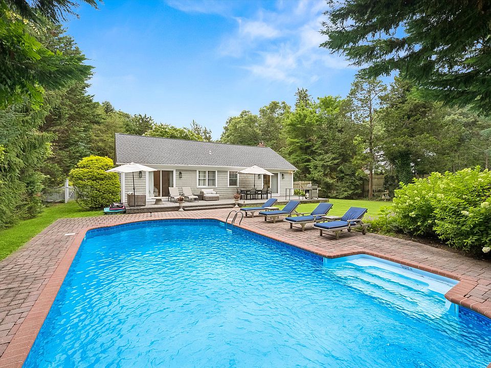 1st image of 12 Orchard Ln