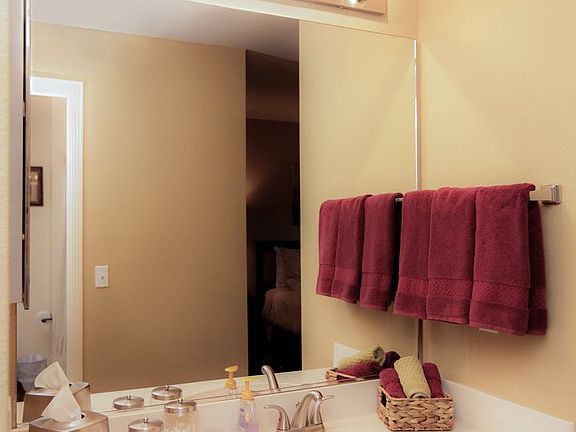4th image of 204 Tuscany Pl