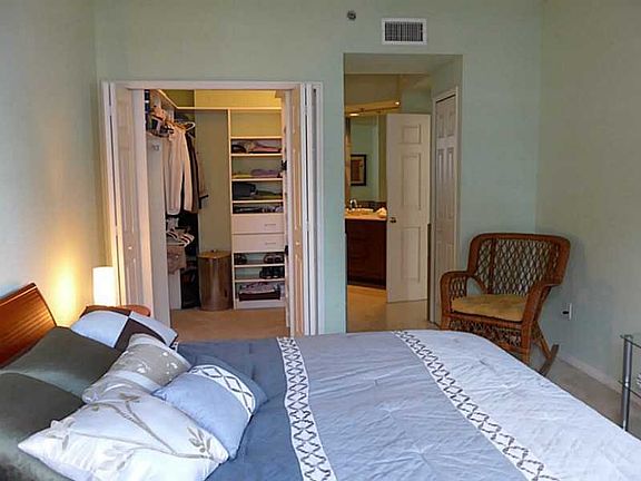 5th image of 3255 NE 184th St APT 12501