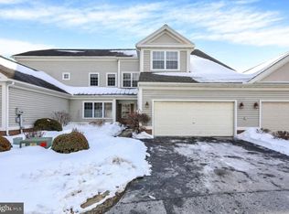 424 Oak Hill Ln, Wyomissing, PA 19610