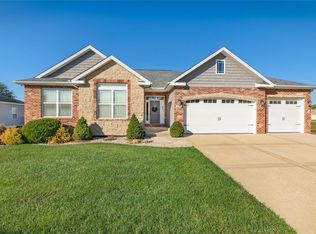 225 Gabrielle Cir, Bethalto, IL 62010