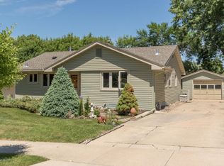 607 22nd St NE, Rochester, MN 55906